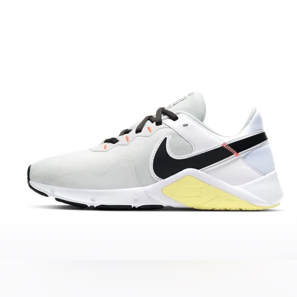 Nike Legend Essential Training
